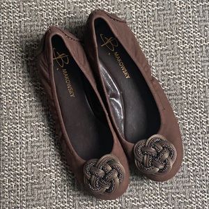 New B Makowsky Paint Women’s Round Toe Flat 5.5